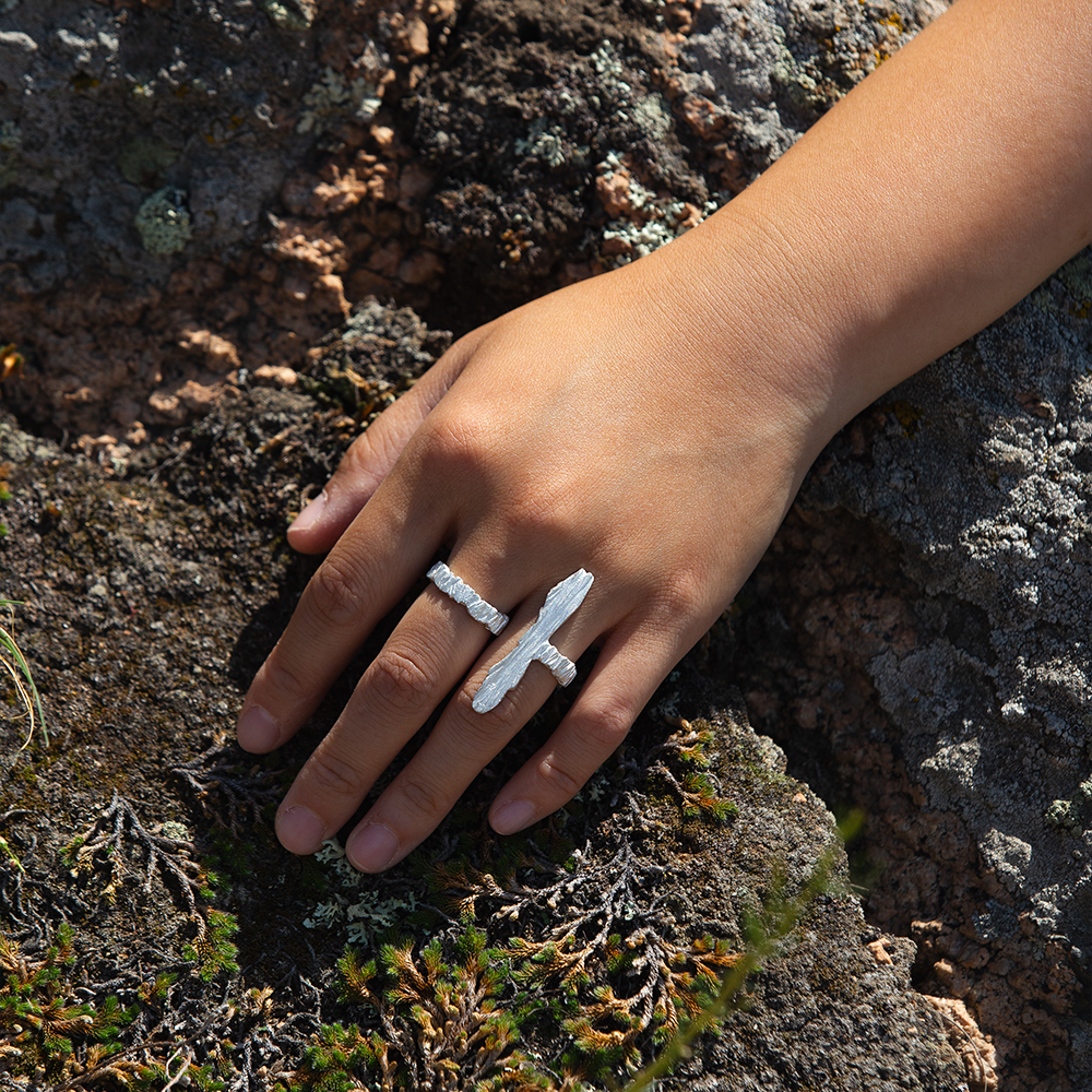 Earthbound Forest Bark Double-Finger Ring