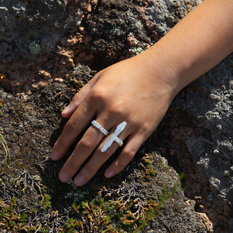 Earthbound Forest Bark Double-Finger Ring