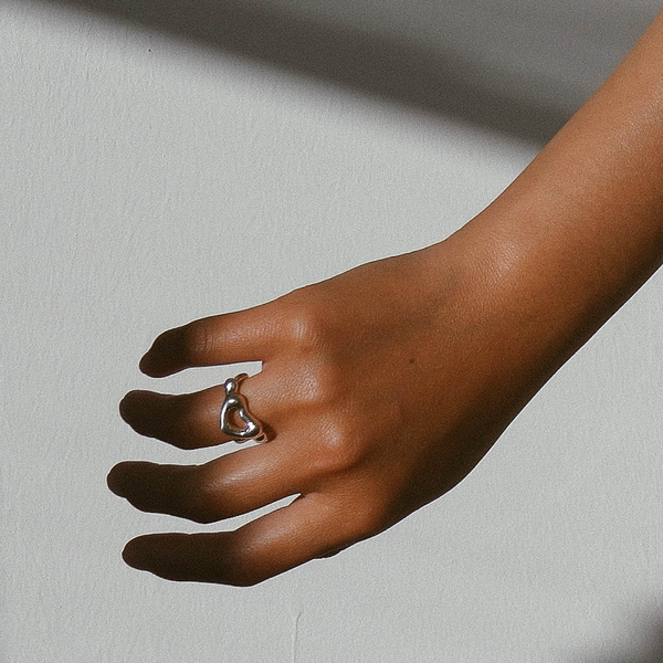 Natāra Organic Heart Ring