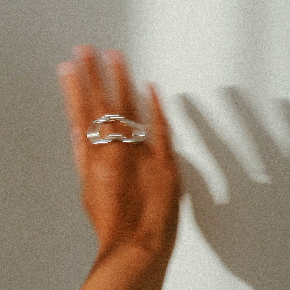 Natāra Organic Double-Finger Heart Ring