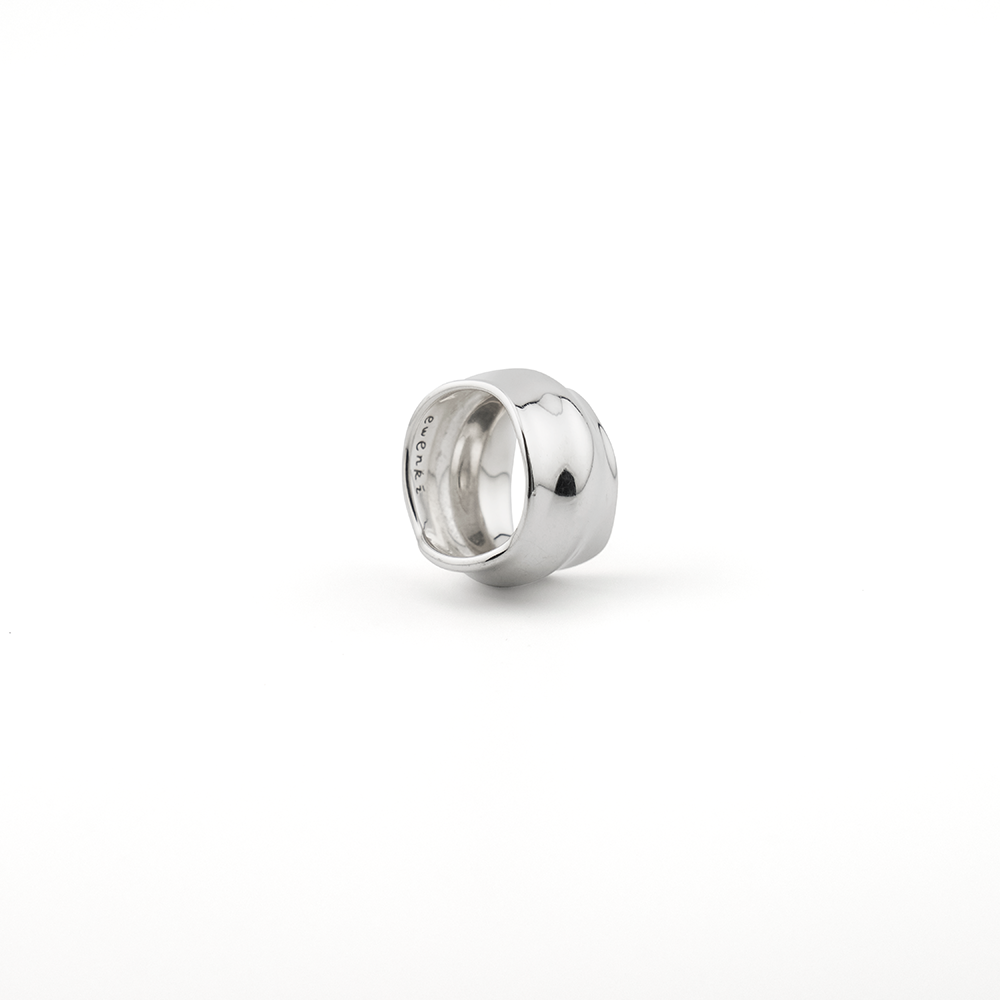 Natāra Groundform Ring