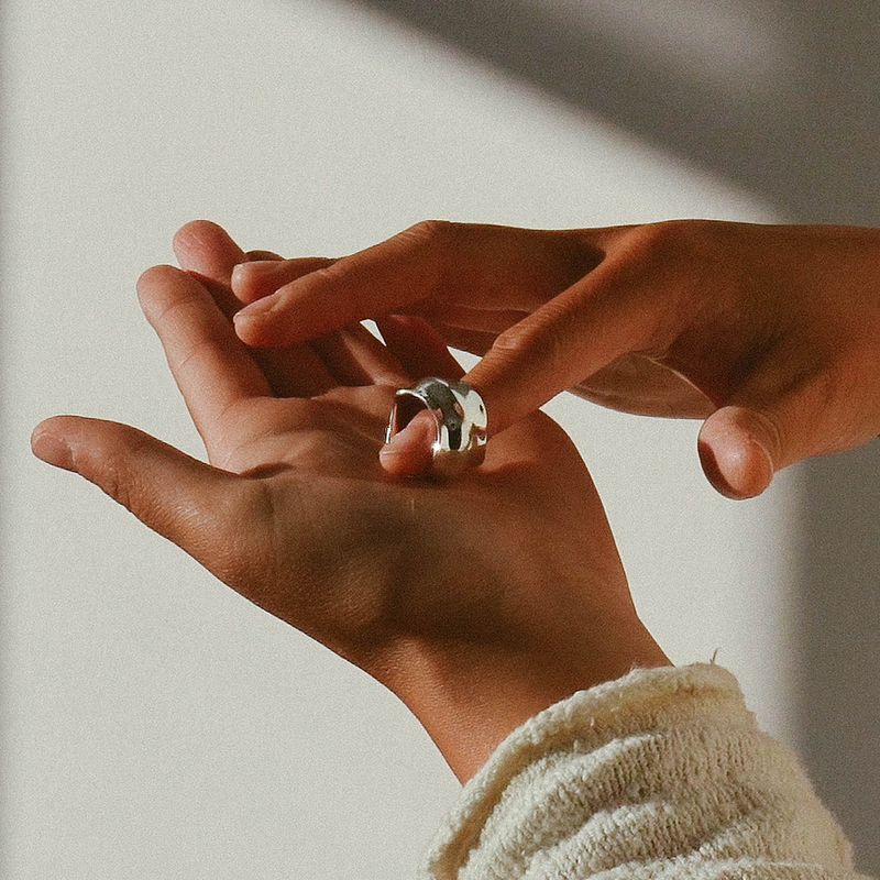 Natāra Groundform Ring