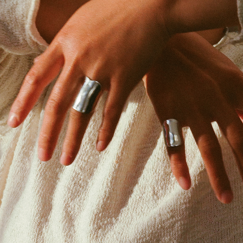 Natāra Groundform Long Ring