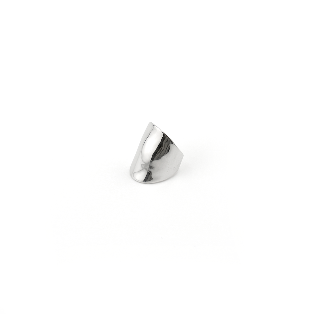 Natāra Groundform Pinky Ring